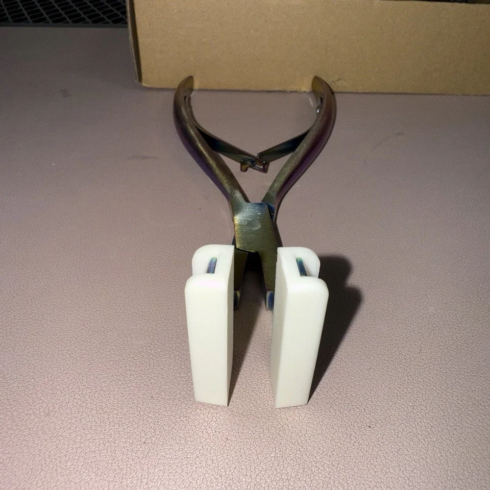 The Unbranded Brand complete tape